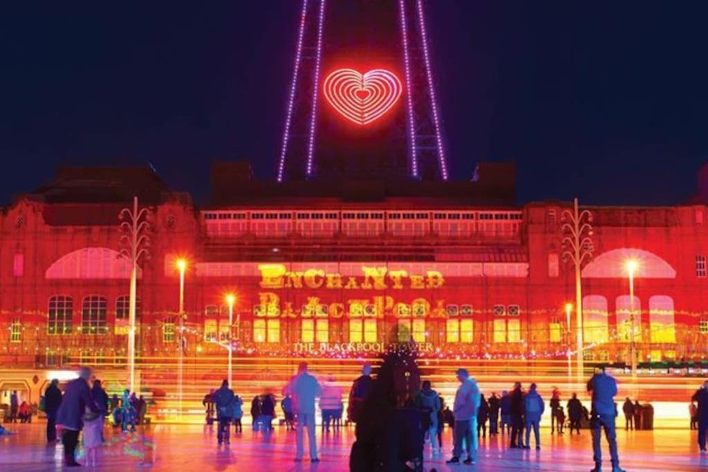 Hidden Gem W/ Parking Short Walk To Pleasure Beach Blackpool Exterior foto