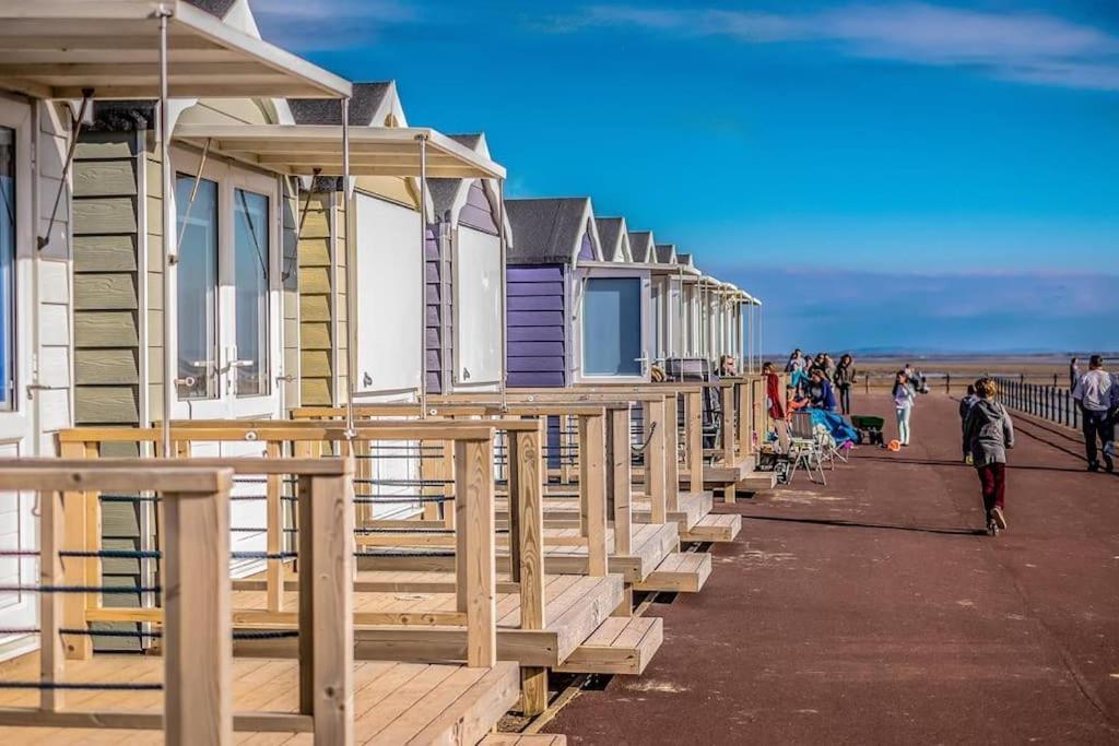 Hidden Gem W/ Parking Short Walk To Pleasure Beach Blackpool Exterior foto